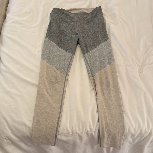 Outdoor Voices 7/8 Tri-Color Leggings - Picture 3 of 4